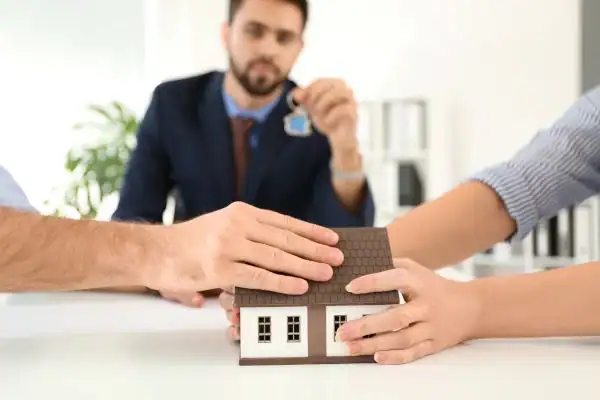 Couple arguing over property in divorce mediation Barnstaple